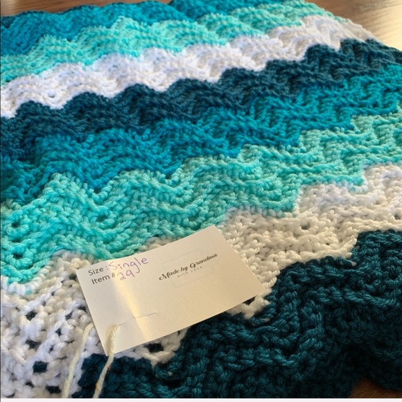 Made by Grandma - Hand Crocheted Single Blanket - Picture 1 of 2